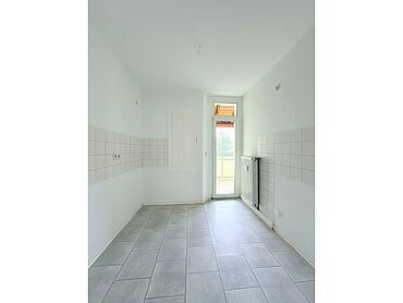 S26-02-072: Barbarastraße 1
							08058 Zwickau