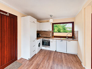 P26-04-010: Kolberger Weg 12
							24217 Schönberg-Kalifornien