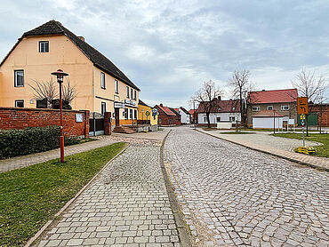 P23-01-019: Lindenstraße 150 a
							06449 Giersleben