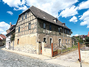 D26-03-029: Nordhäuser Straße 2
							06556 Artern