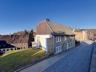 S26-02-092: Friedhofstraße 14
							01855 Sebnitz