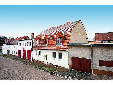 P23-01-019: Lindenstraße 150 a
							06449 Giersleben