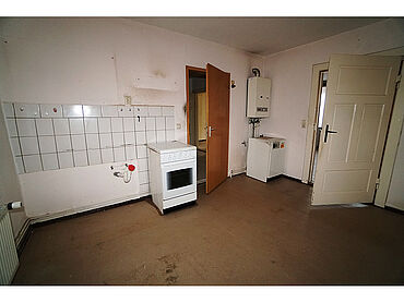 P23-01-019: Lindenstraße 150 a
							06449 Giersleben