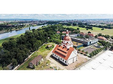 S26-03-999: Messering 23
							01067 Dresden
